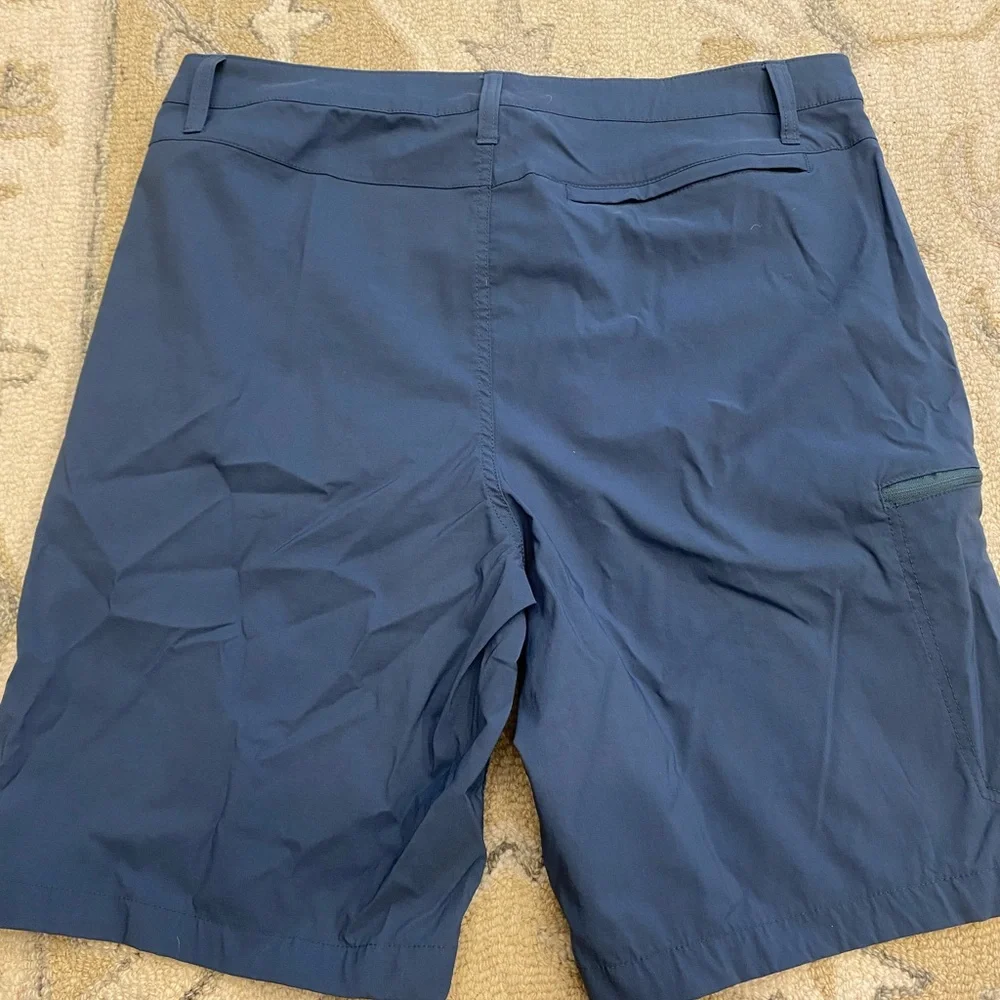 Chaps Men’s Performance Shorts Size 36 Blue Regular Fit Stretch Utility